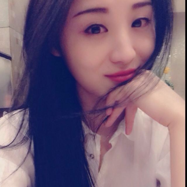 在水一方的第一张照片--香港红颜知己交友网