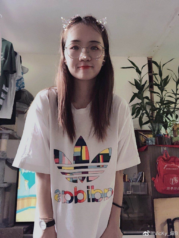 丁美洁的第一张照片--香港红颜知己交友网