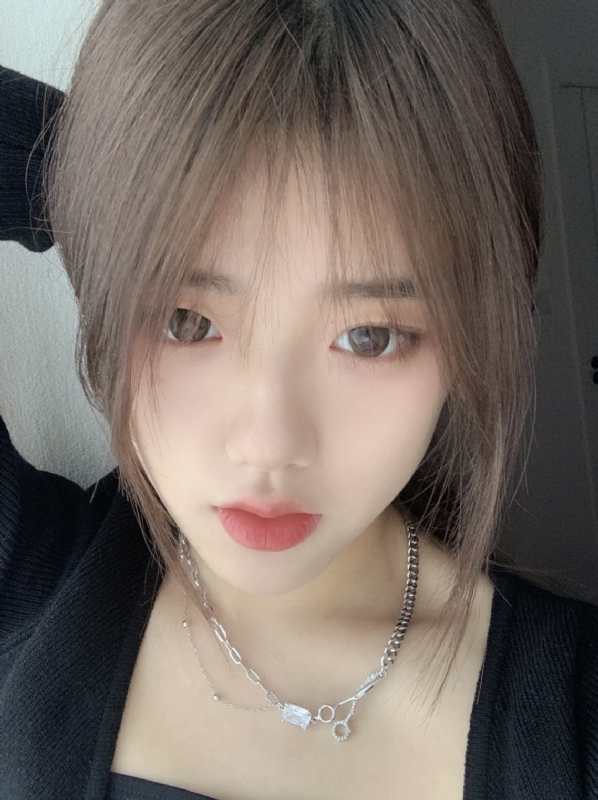 依依的第一张照片--香港红颜知己交友网